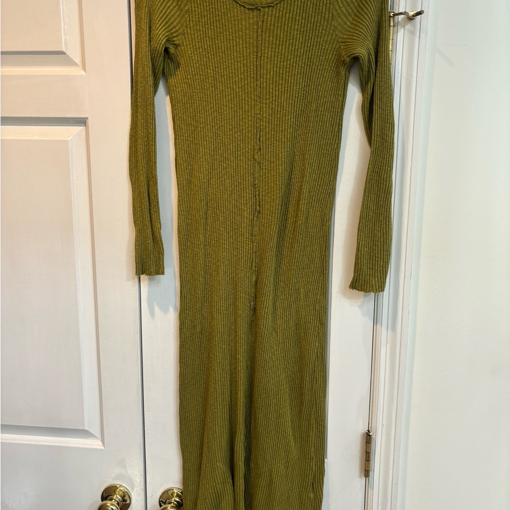 T.La Olive Ribbed Knit Top